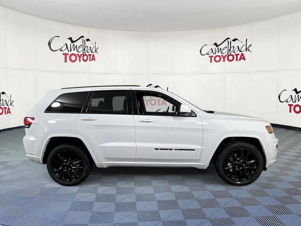 used 2022 Jeep Grand Cherokee car, priced at $28,533