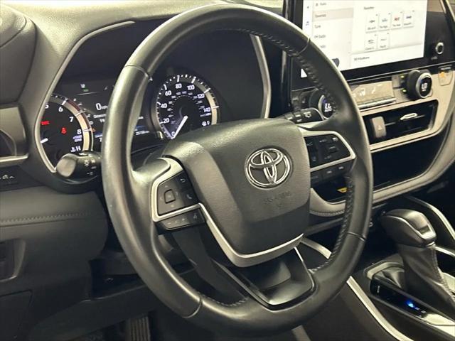 used 2023 Toyota Highlander car, priced at $40,998