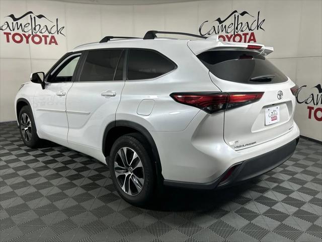 used 2023 Toyota Highlander car, priced at $40,998