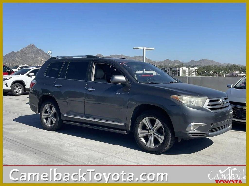used 2013 Toyota Highlander car, priced at $9,500