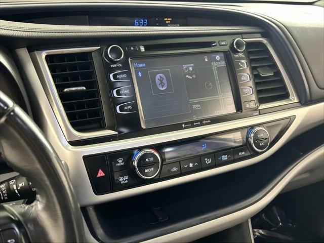 used 2019 Toyota Highlander car, priced at $27,146