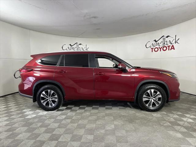 used 2023 Toyota Highlander car, priced at $37,534