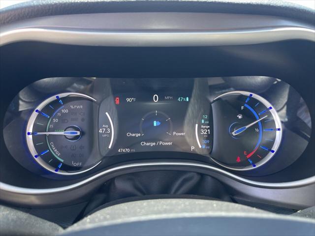 used 2021 Chrysler Pacifica Hybrid car, priced at $26,533