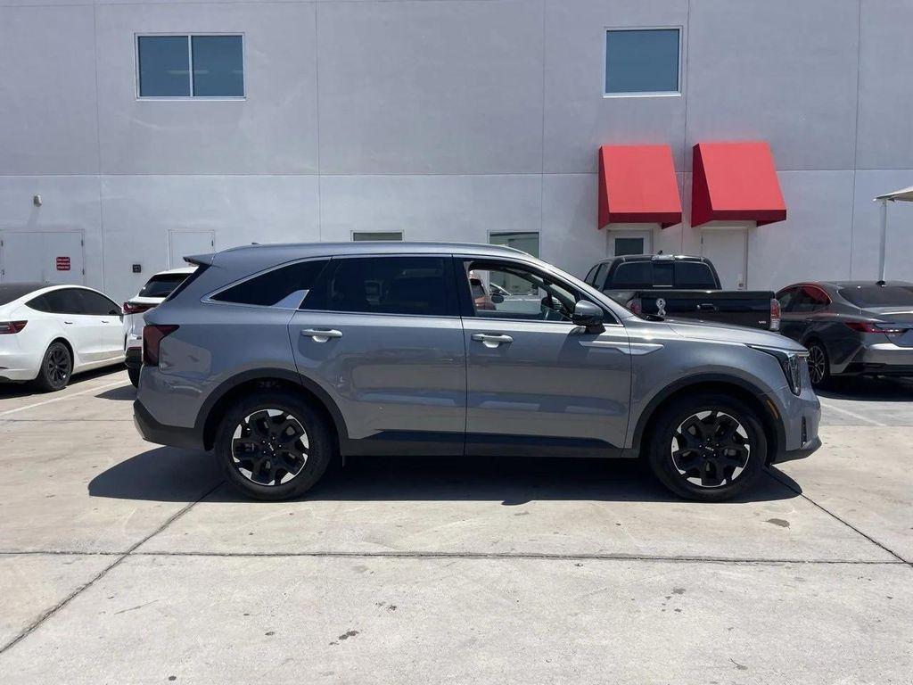 used 2024 Kia Sorento car, priced at $25,599
