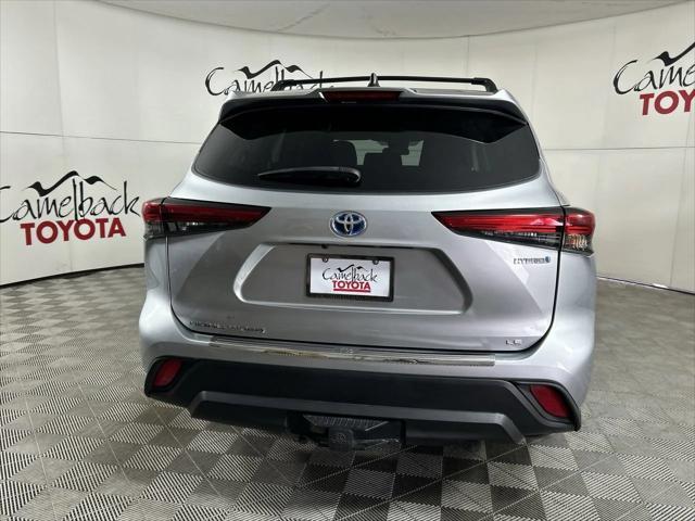 used 2022 Toyota Highlander Hybrid car, priced at $33,394