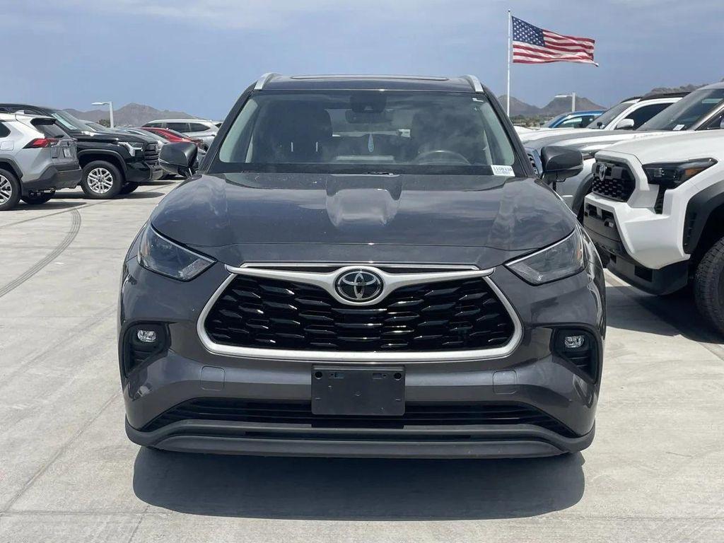 used 2023 Toyota Highlander car, priced at $33,888