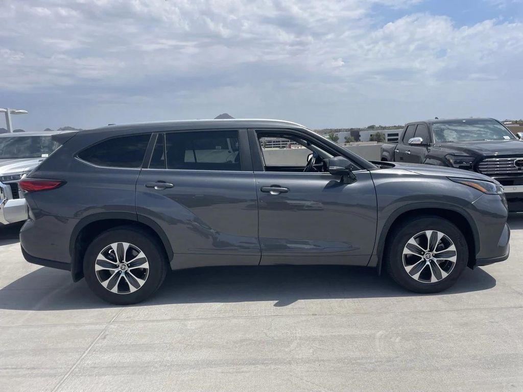 used 2023 Toyota Highlander car, priced at $33,888