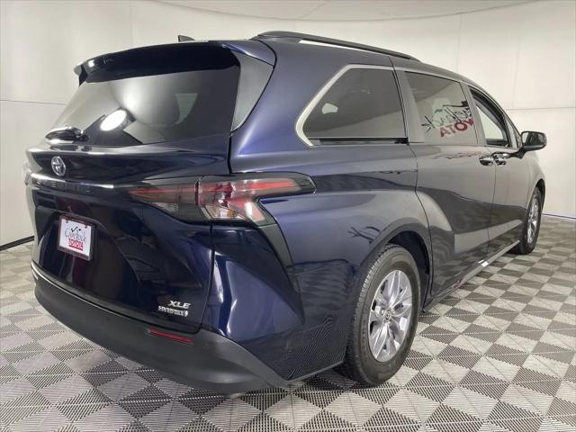 used 2023 Toyota Sienna car, priced at $40,888