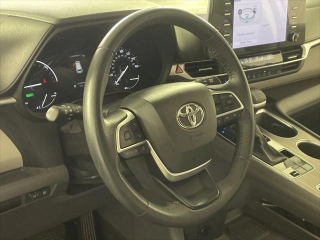 used 2023 Toyota Sienna car, priced at $40,888