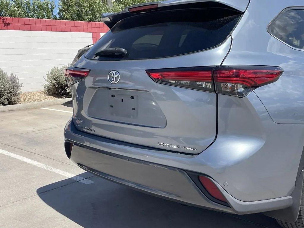 used 2020 Toyota Highlander car, priced at $31,988