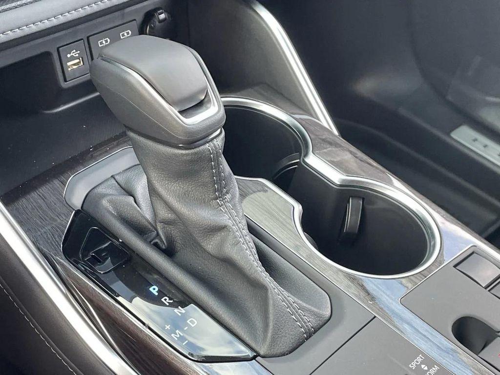 new 2025 Toyota Highlander car, priced at $51,053