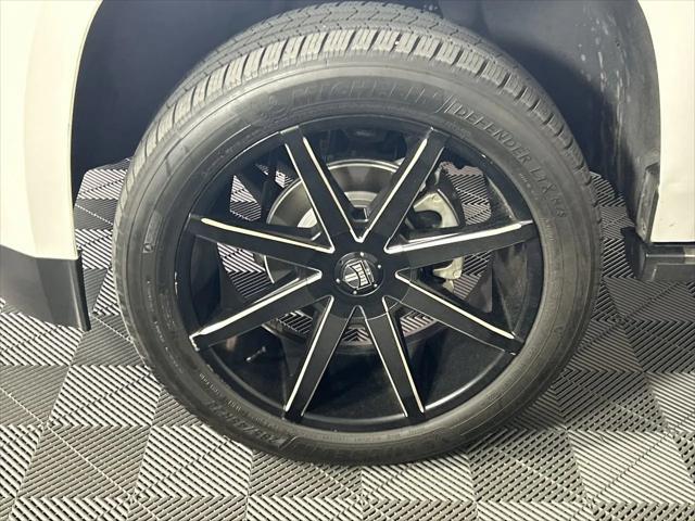 used 2018 GMC Yukon car, priced at $33,395