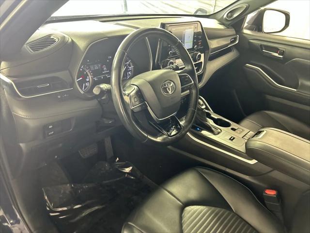 used 2021 Toyota Highlander car, priced at $31,888