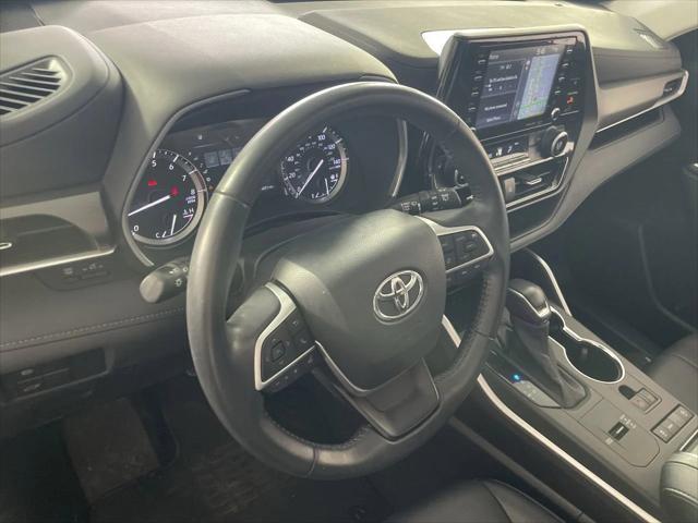 used 2022 Toyota Highlander car, priced at $38,888