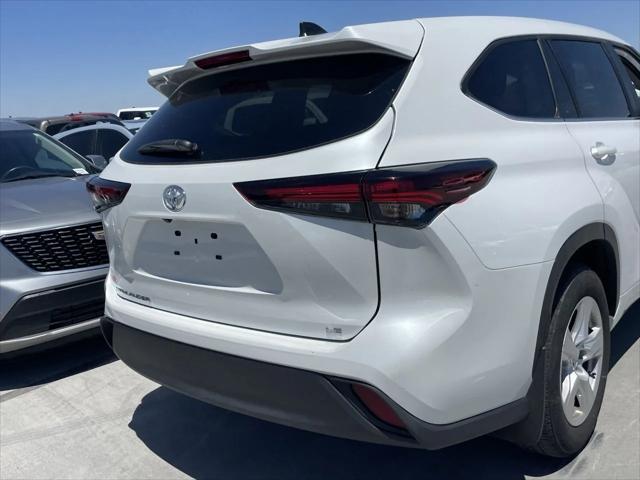 used 2024 Toyota Highlander car, priced at $41,888