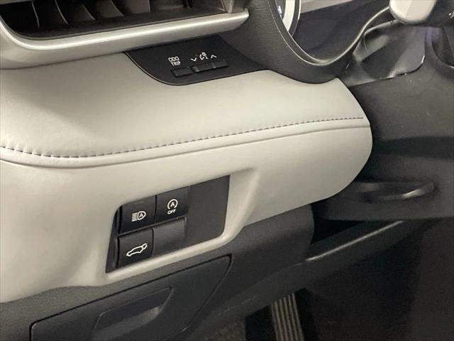 used 2024 Toyota Highlander car, priced at $41,488
