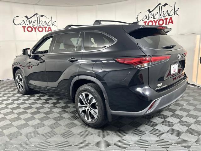 used 2021 Toyota Highlander car, priced at $28,488