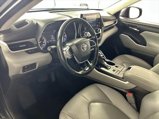 used 2021 Toyota Highlander car, priced at $28,488