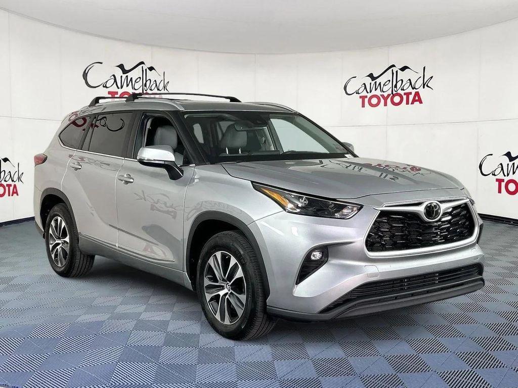 used 2023 Toyota Highlander car, priced at $36,888