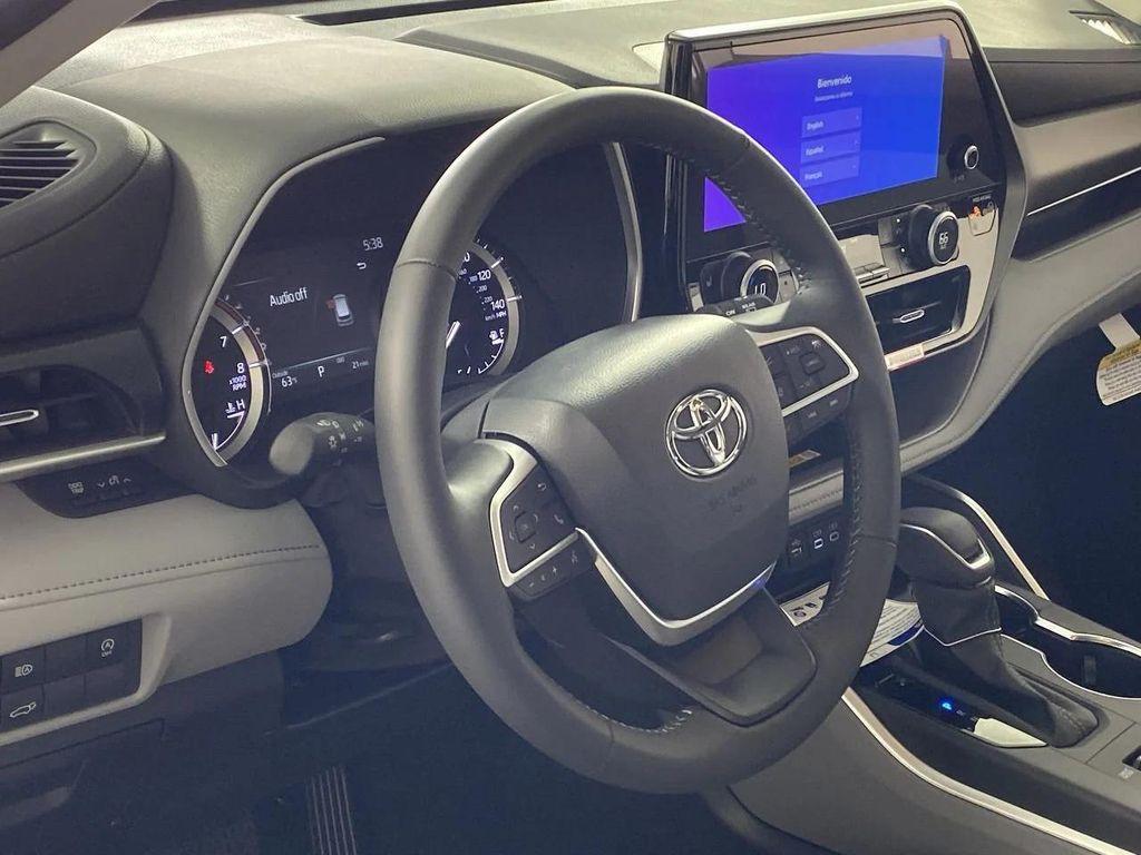 new 2025 Toyota Highlander car, priced at $48,867