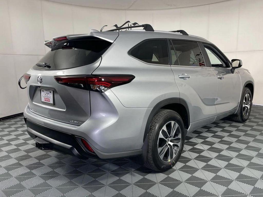 new 2025 Toyota Highlander car, priced at $48,867