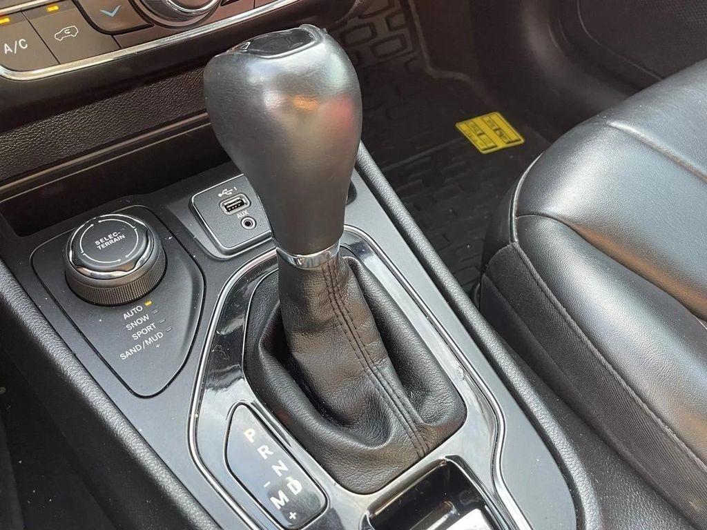 used 2020 Jeep Cherokee car, priced at $16,495