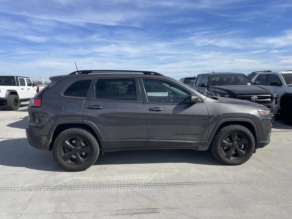 used 2020 Jeep Cherokee car, priced at $16,495