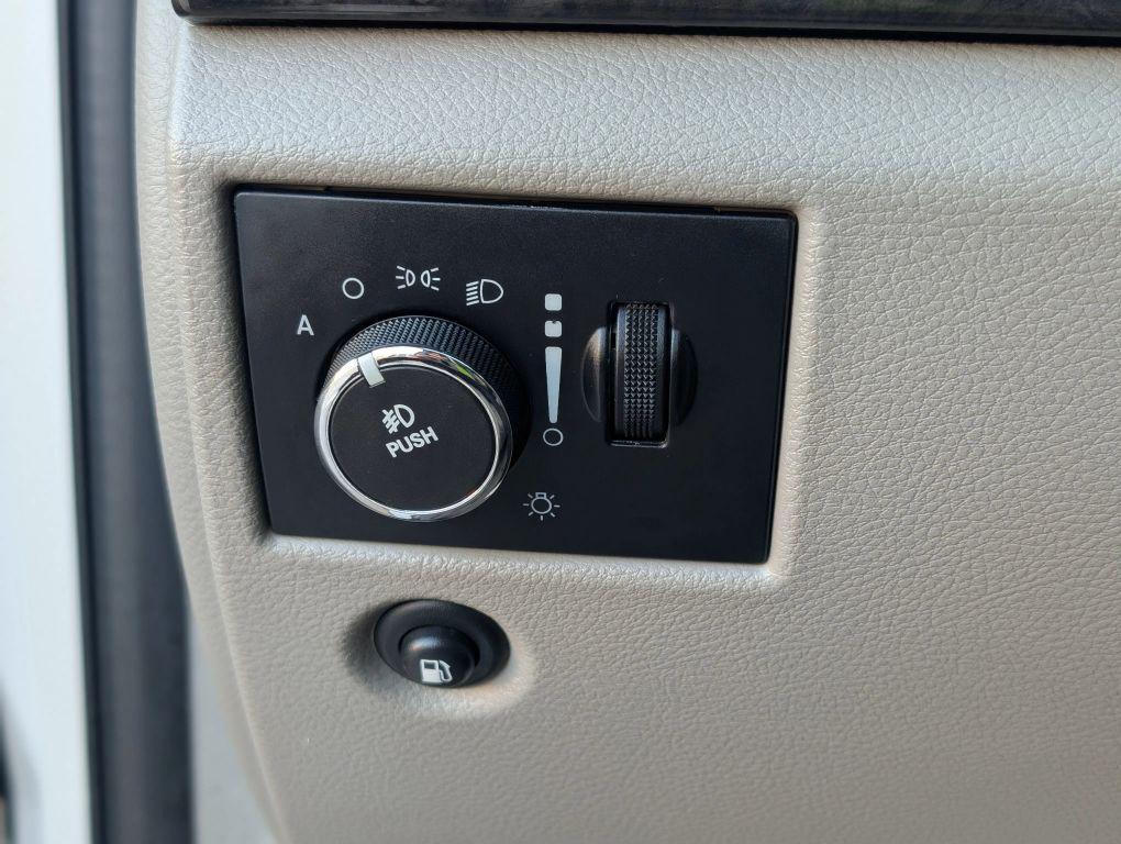 used 2012 Jeep Grand Cherokee car, priced at $6,995