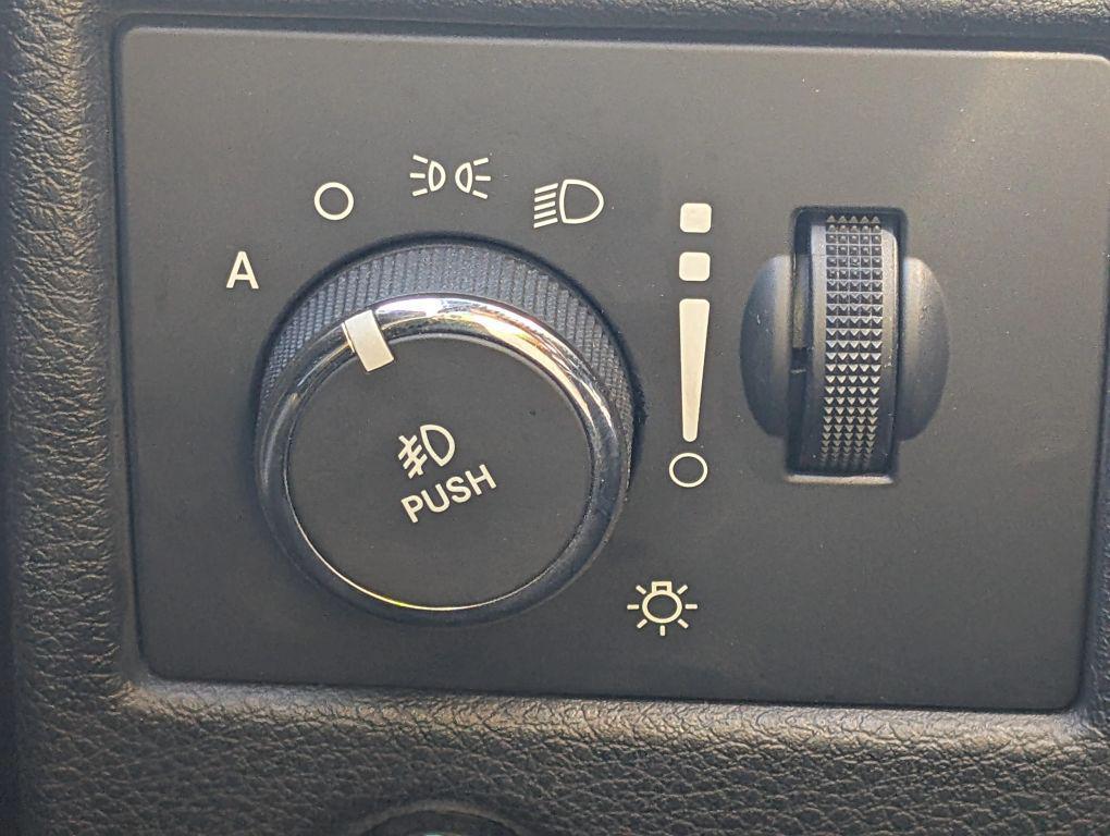 used 2015 Jeep Grand Cherokee car, priced at $10,995