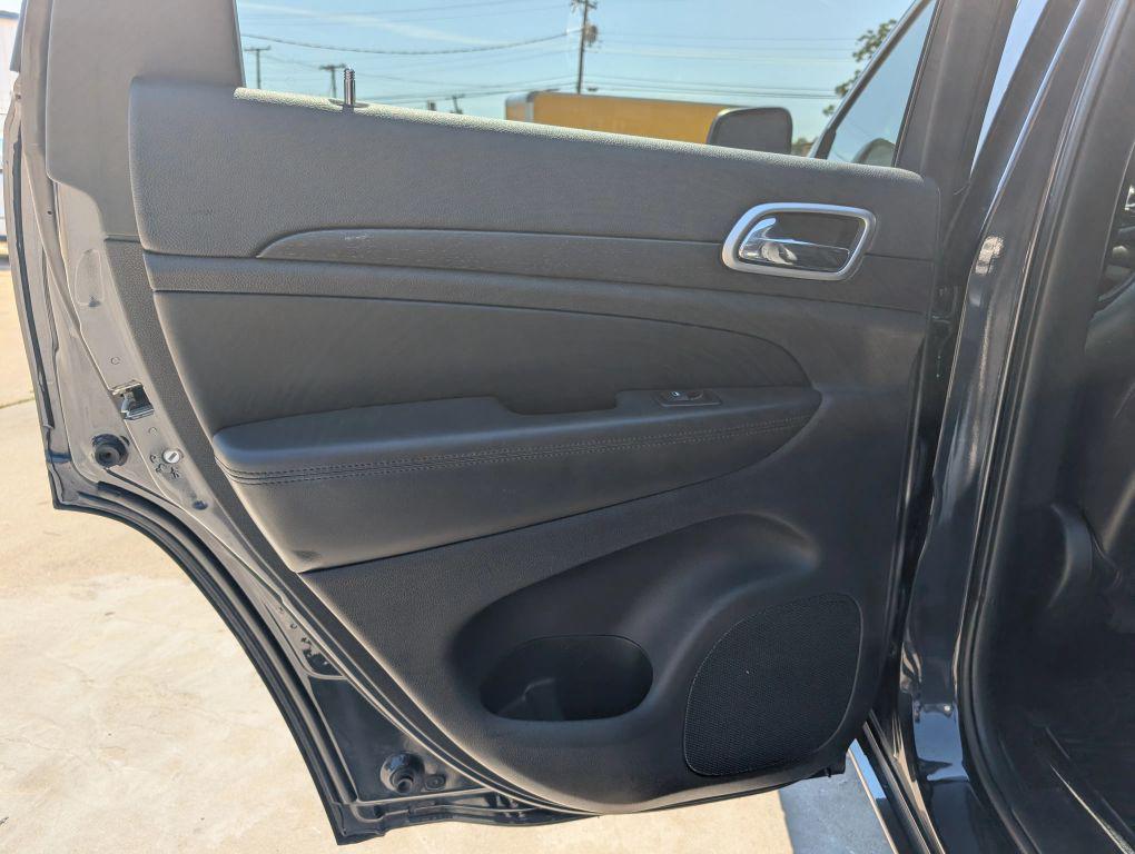 used 2015 Jeep Grand Cherokee car, priced at $10,995