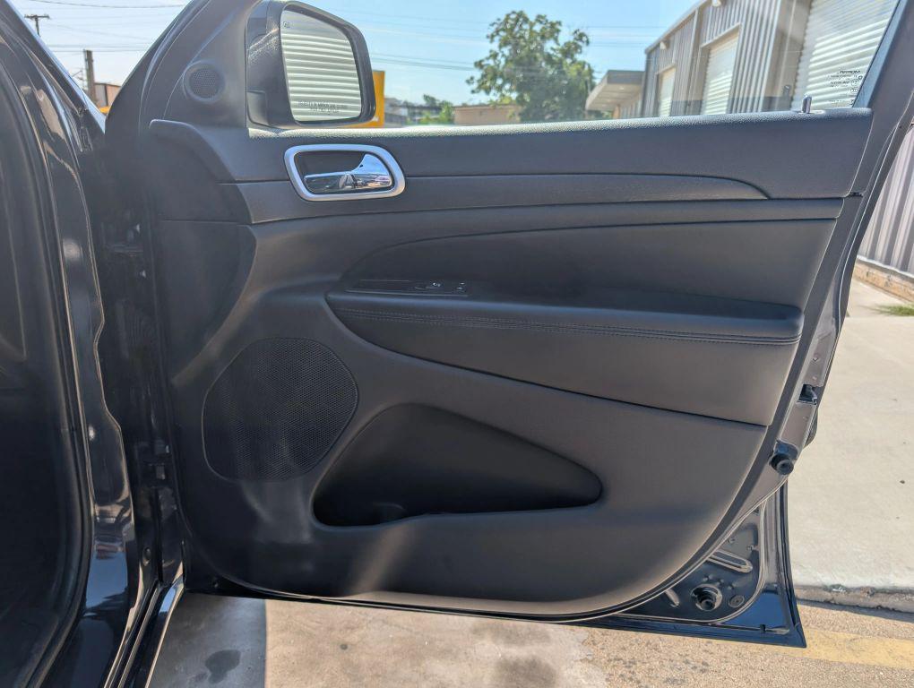 used 2015 Jeep Grand Cherokee car, priced at $10,995