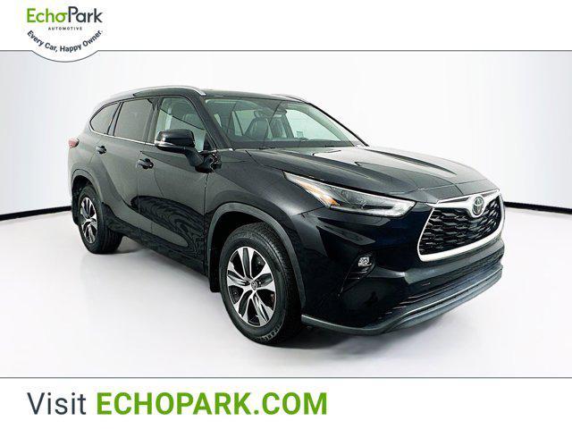 used 2021 Toyota Highlander car, priced at $30,997