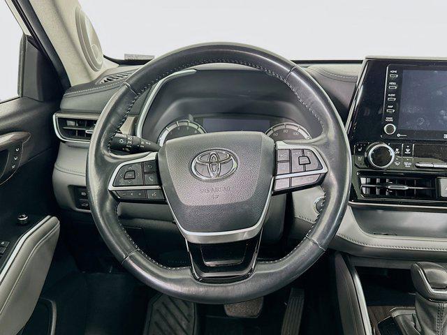 used 2022 Toyota Highlander car, priced at $30,847