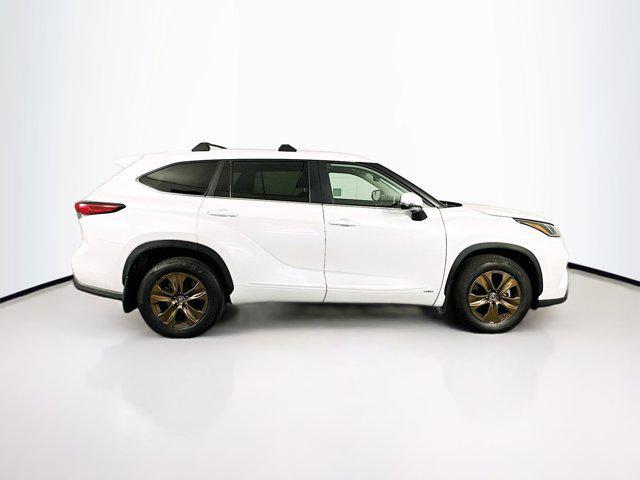 used 2023 Toyota Highlander Hybrid car, priced at $43,499
