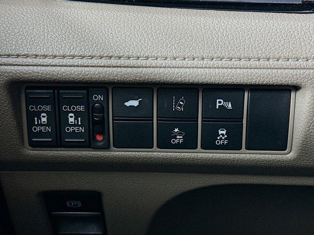 used 2018 Honda Odyssey car, priced at $19,996