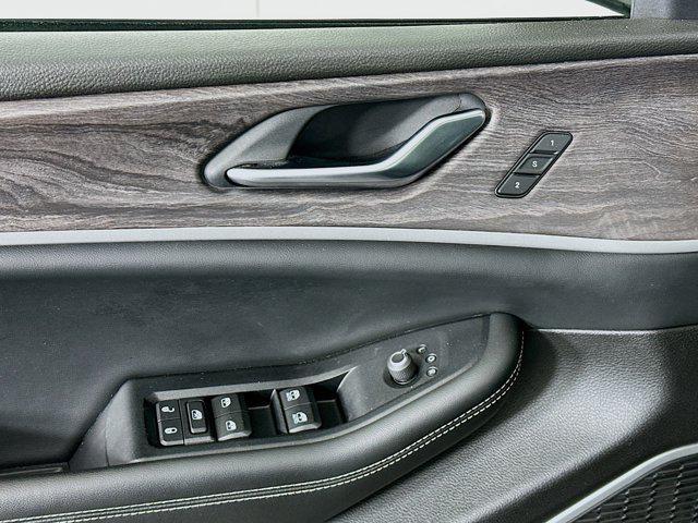 used 2022 Jeep Grand Cherokee car, priced at $26,497