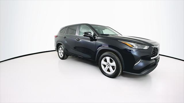 used 2023 Toyota Highlander car, priced at $32,289