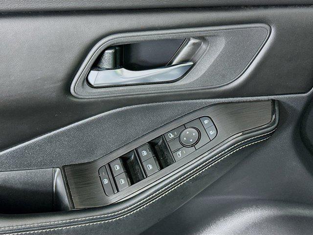 used 2024 Nissan Rogue car, priced at $22,297