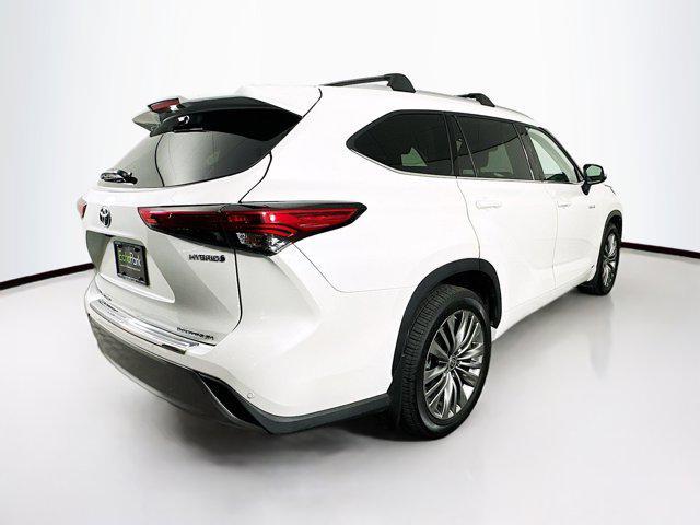 used 2021 Toyota Highlander Hybrid car, priced at $37,499