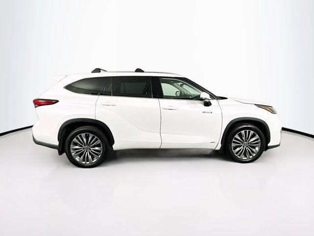 used 2021 Toyota Highlander Hybrid car, priced at $37,499