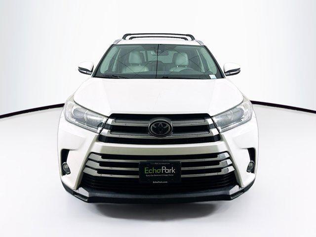 used 2018 Toyota Highlander car, priced at $27,997