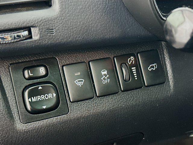 used 2013 Toyota Highlander car, priced at $13,999