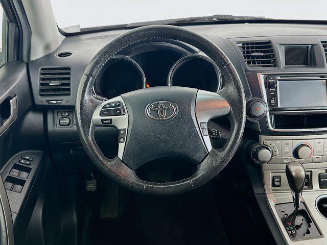 used 2013 Toyota Highlander car, priced at $13,999