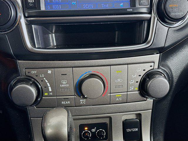 used 2013 Toyota Highlander car, priced at $13,999