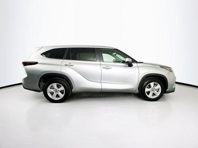 used 2024 Toyota Highlander car, priced at $35,589