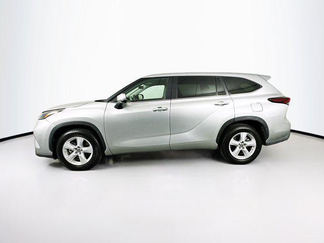 used 2024 Toyota Highlander car, priced at $35,589