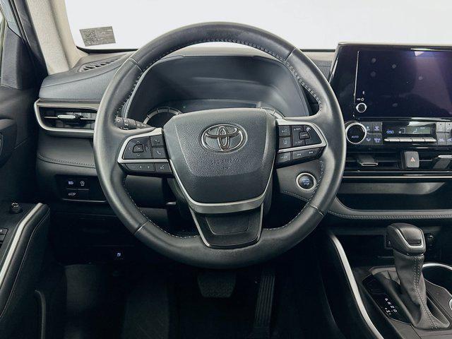 used 2024 Toyota Highlander car, priced at $35,589