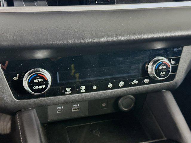 used 2024 Mitsubishi Outlander car, priced at $22,997