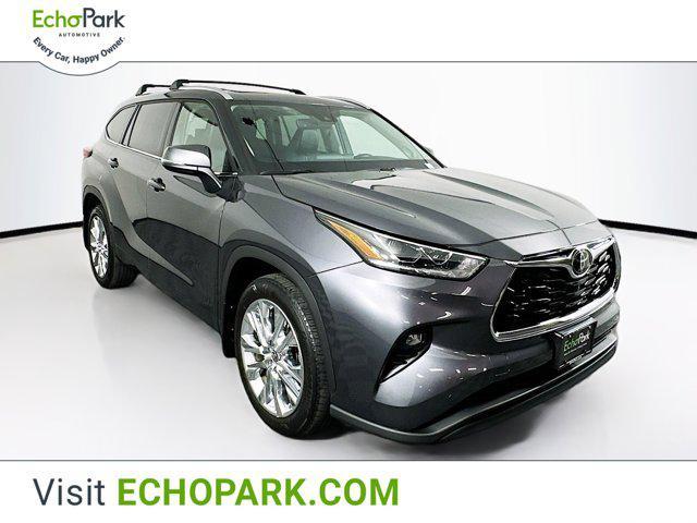 used 2020 Toyota Highlander car, priced at $34,897