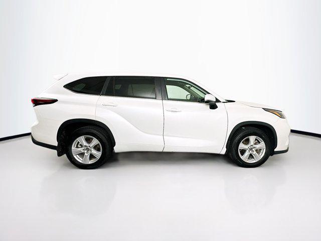 used 2023 Toyota Highlander car, priced at $29,989